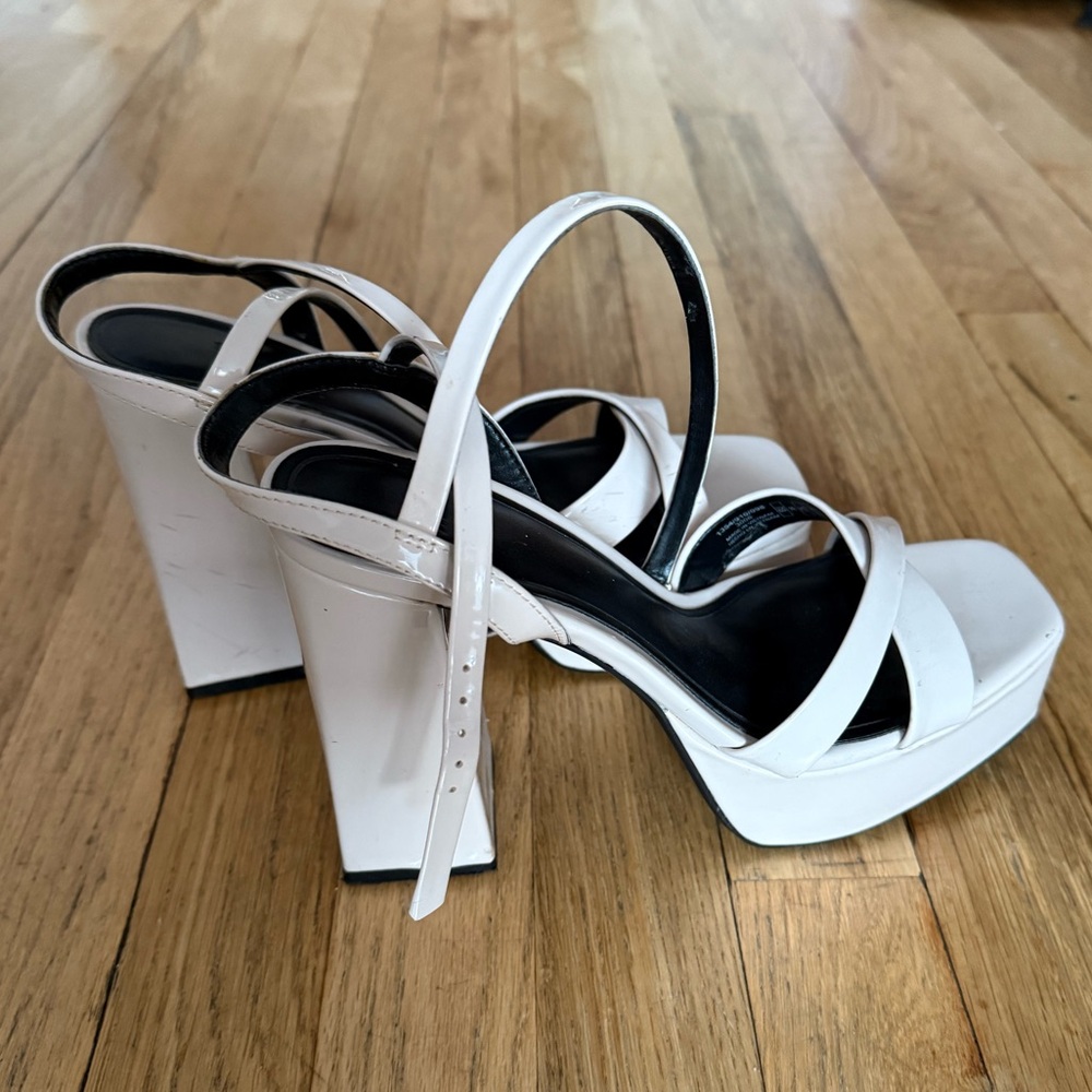 ZARA platform heels size 38 (7.5 US)